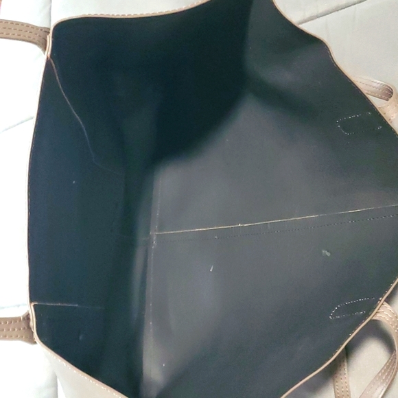 Margot Large Olive (Leather) Tote - Picture 5 of 6